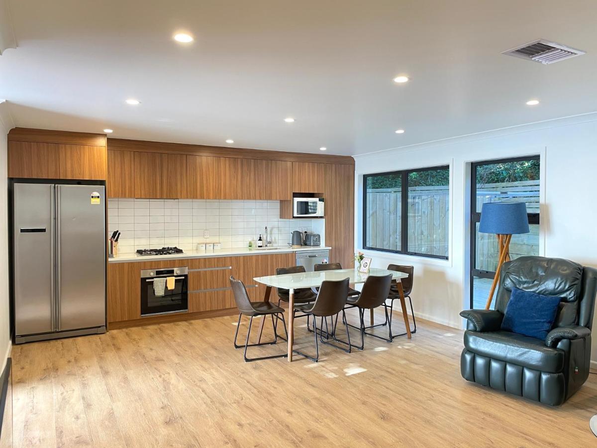 ולינגטו No Party Allowed, Entire Brand New 3 Bedroom Townhouse, Free Unlimited Fibre Wifi And Free Parking מראה חיצוני תמונה
