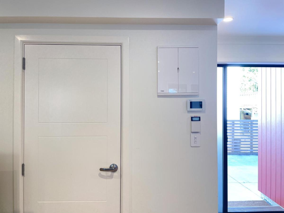ולינגטו No Party Allowed, Entire Brand New 3 Bedroom Townhouse, Free Unlimited Fibre Wifi And Free Parking מראה חיצוני תמונה