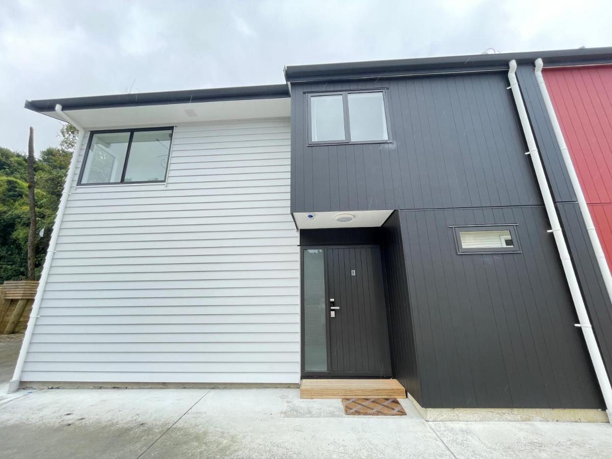 ולינגטו No Party Allowed, Entire Brand New 3 Bedroom Townhouse, Free Unlimited Fibre Wifi And Free Parking מראה חיצוני תמונה