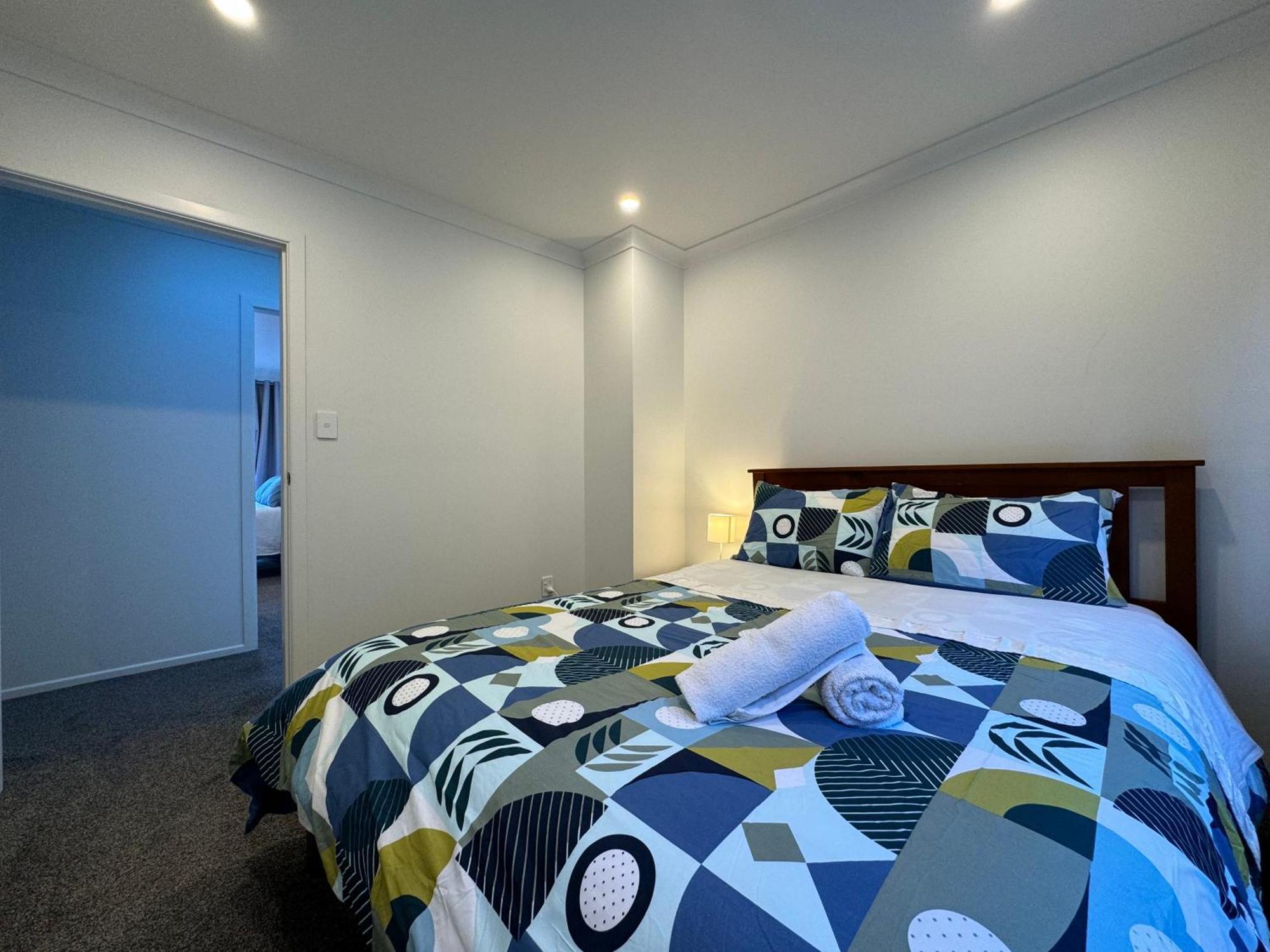 ולינגטו No Party Allowed, Entire Brand New 3 Bedroom Townhouse, Free Unlimited Fibre Wifi And Free Parking מראה חיצוני תמונה