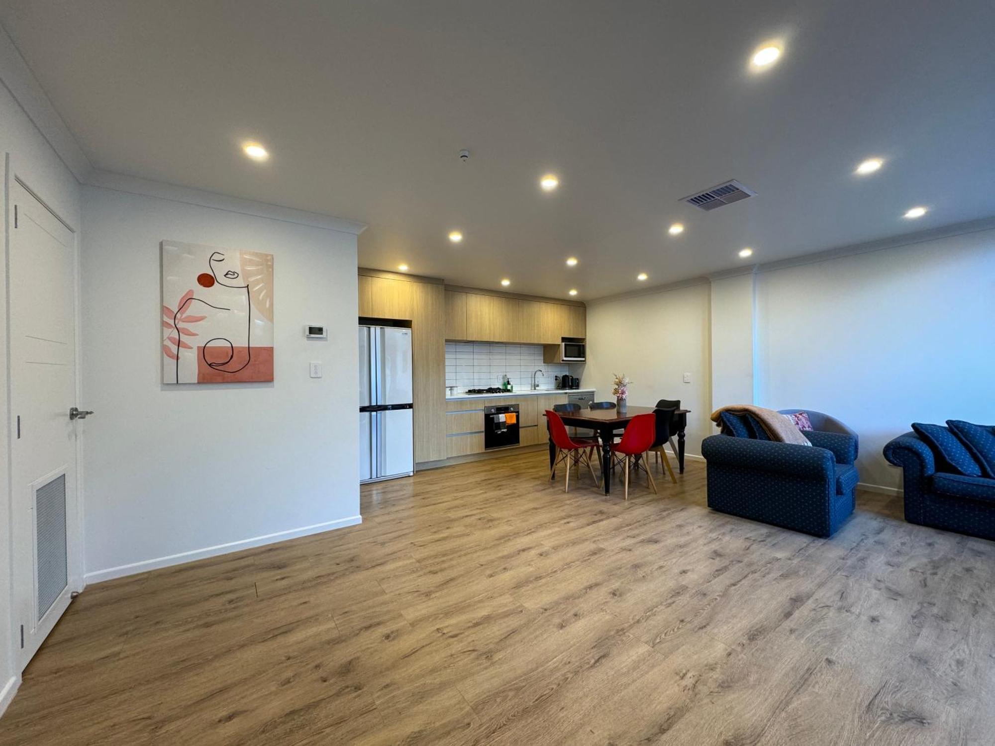 ולינגטו No Party Allowed, Entire Brand New 3 Bedroom Townhouse, Free Unlimited Fibre Wifi And Free Parking מראה חיצוני תמונה