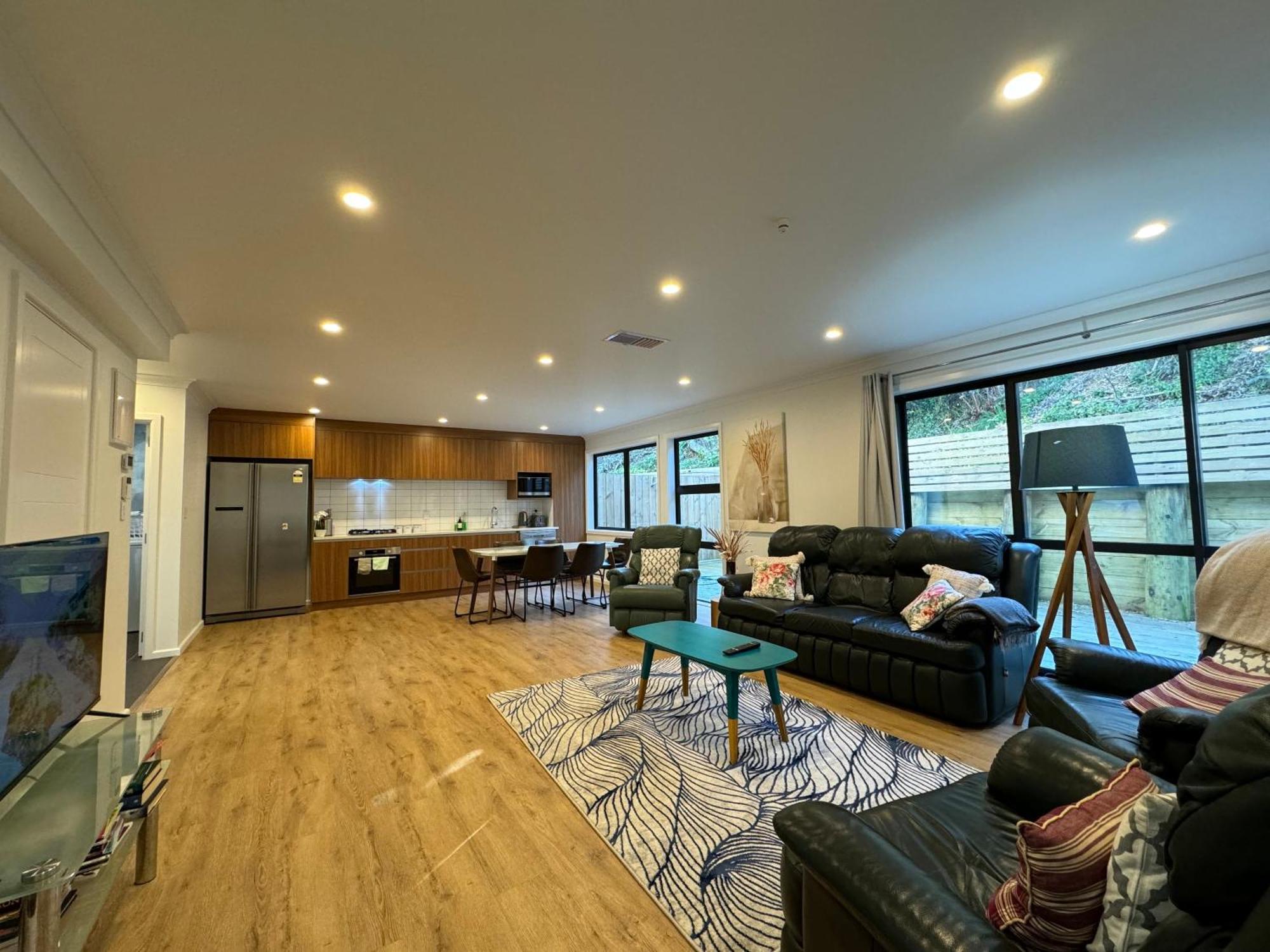 ולינגטו No Party Allowed, Entire Brand New 3 Bedroom Townhouse, Free Unlimited Fibre Wifi And Free Parking מראה חיצוני תמונה